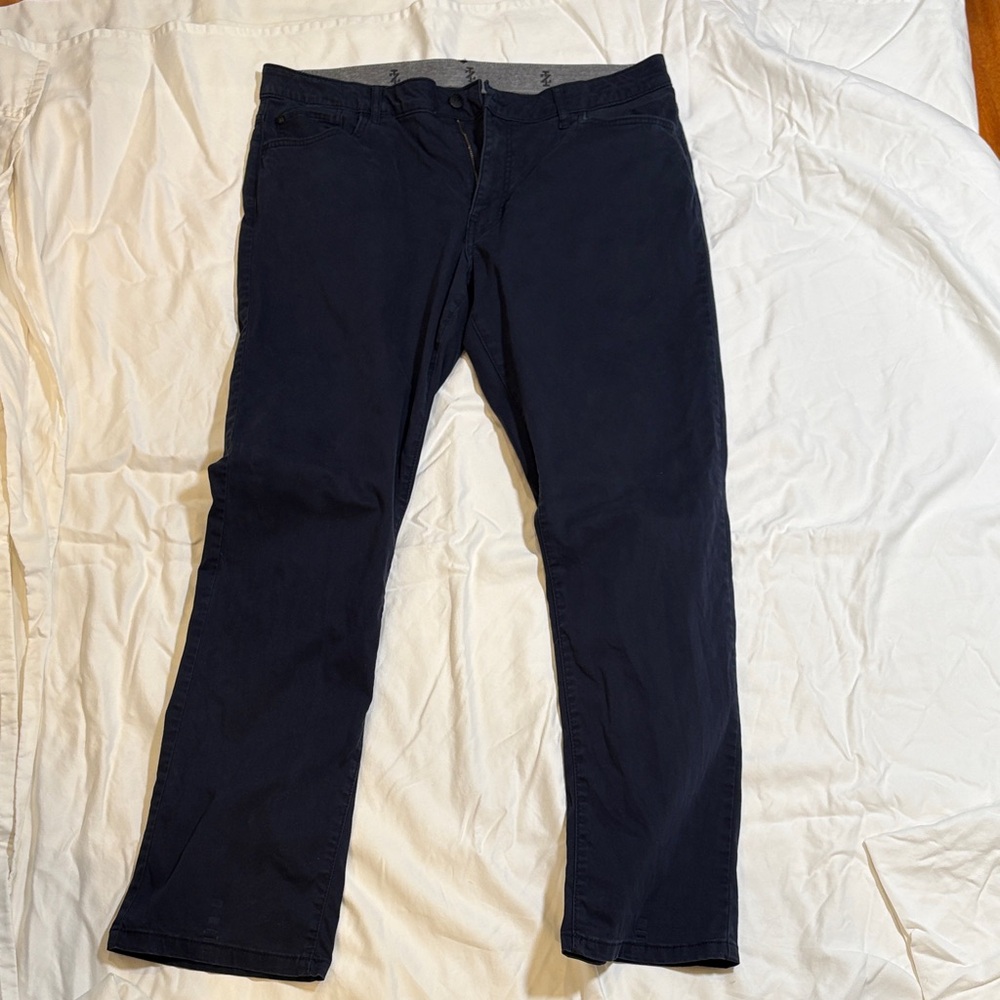 Izod Men's Dark Blue Chinos